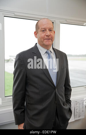 Verpflichtet sich, London Biggin Hill Airport Managing Director Will Curtis St George RAF Kapelle Stockfoto