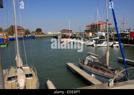 Hafen von Wyk auf Föhr. Wyk auf Föhr ist eine Stadt auf Föhr Insel in den Bezirk von Nordfriesland, in Schleswig-Holstein. Foto: Klaus Nowottnick Datum: 20. April 2014 Stockfoto