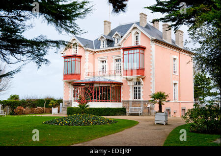 Die Christian Dior-Museum auf der Straße, Rue 1 d-Estouteville, Granville, Frankreich Stockfoto