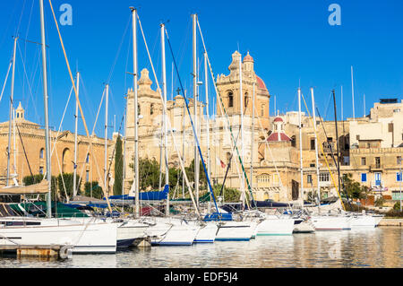 Vittoriosa Waterfront Wharf und St. Lawrence Kirche Vittoriosa Hafen Malta EU Europa Stockfoto