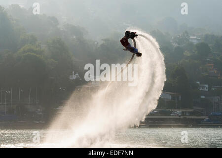 Flyboard in Valle de Bravo, Estado de México, México. Stockfoto