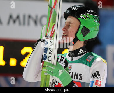 Bischofshofen, Österreich. 6. Januar 2015. Peter Prevc Sloweniens reagiert während der vierten Etappe der 63. vier-Schanzen-Tournee Skispringen Veranstaltung in Bischofshofen, Österreich, 6. Januar 2015. Foto: Daniel Karmann/Dpa/Alamy Live News Stockfoto