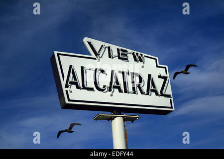 Gefängnis Alcatraz unterzeichnen "frei wie ein Vogel" am Fährterminal am Pier 41 The Embarcadero San Francisco Kalifornien USA Stockfoto