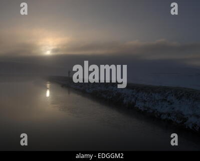 Winter-Schnee-Szene in der Nähe von tonnelle schneiden auf der A62 zwischen Oldham und Huddersfield in Nordengland Stockfoto