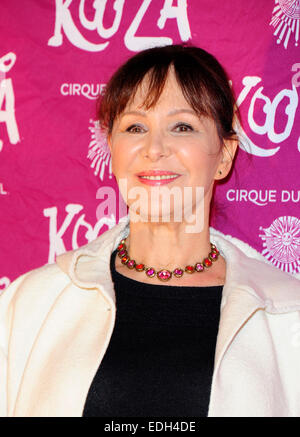 London, UK. 6. Januar 2015. Arlene Phillips besuchen Cirque du Soleil KOOZA am Royal Albert Hall London Kredit-5. Januar 2015: Peter Phillips/Alamy Live News Stockfoto