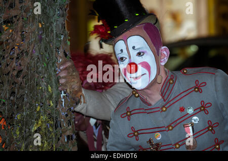 Porträt von einem bunten Clown Make-up für die Show von der Kavalkade der Könige in Laredo, Kantabrien, Spanien, Europa Stockfoto
