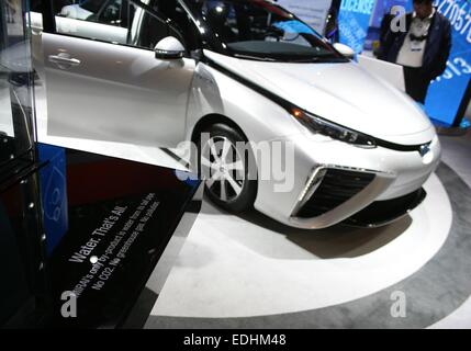 Las Vegas, NV, USA. 6. Januar 2015. Toyota Mirai Brennstoffzelle Wasserstoff angetrieben Auto in Anwesenheit für 2015 International CES Consumer Electronics Show - di, Las Vegas Convention Center, Las Vegas, NV 6. Januar 2015. Bildnachweis: James Atoa/Everett Collection/Alamy Live-Nachrichten Stockfoto