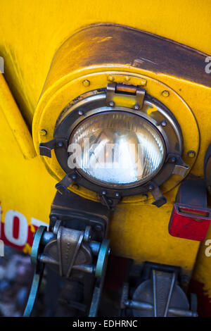 Lampe auf dem Train Jaune, gelber Zug, Canari oder Ligne de Cerdagne, Stockfoto
