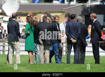 Zeremonielle Start der Tour De France an Harewood House Featuring: Duke of Cambridge, Prinz Harry, Herzogin von Cambridge, Mark Cavendish, Chris Froome Where: Leeds, Vereinigtes Königreich bei: 5. Juli 2014 Stockfoto