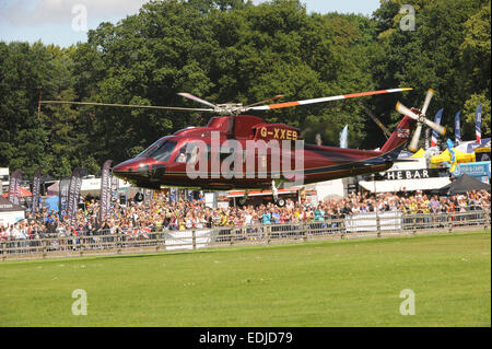 Zeremonielle Start der Tour De France an Harewood House Featuring: Duke of Cambridge, Prinz Harry, Herzogin von Cambridge, Mark Cavendish, Chris Froome Where: Leeds, Vereinigtes Königreich bei: 5. Juli 2014 Stockfoto