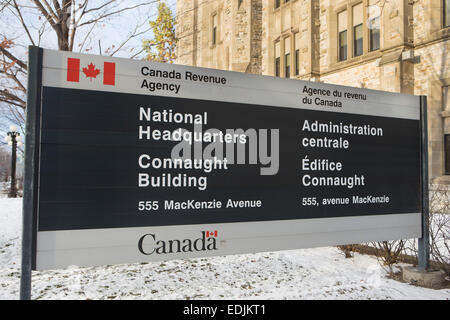 Nationales Hauptquartier der Canada Revenue Agency ist im Connaught-Gebäude in Ottawa abgebildet. Stockfoto