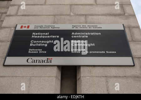 Nationales Hauptquartier der Canada Revenue Agency ist im Connaught-Gebäude in Ottawa abgebildet. Stockfoto