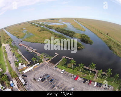 Luftaufnahme des Boot-Park in Florida Everglades wetlands Stockfoto