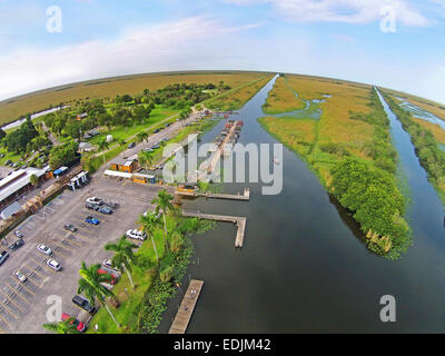 Luftboot-Park und Marina in Florida Everglades-Luftbild Stockfoto