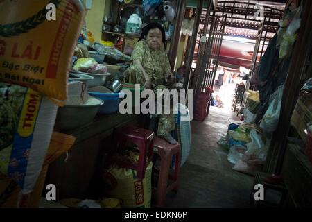 Indoor-Lebensmittelmarkt in Hoi An Stadt-Vietnam Stockfoto