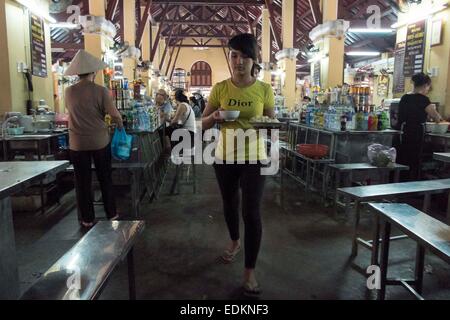 Indoor-Lebensmittelmarkt in Hoi An Stadt-Vietnam Stockfoto