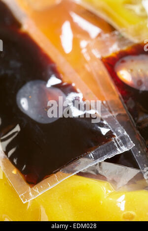 Gewürz-Pakete von einem chinesischen Take away restaurant Stockfoto
