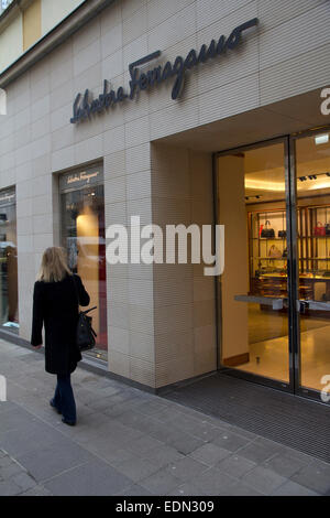 Der weltweit führende Luxus-speichert Linie der tony shopping Straße Kohlmarkt in Wien, Österreich. Stockfoto