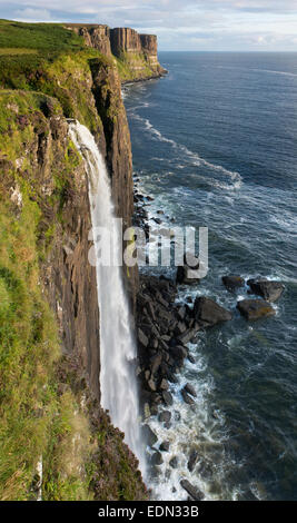 Kilt Rock Wasserfall staffin Trotternish skye Stockfoto