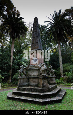 Der Obelisk im Parque Terra Nostra in Furnas auf der Insel San Miguel auf den Azoren Stockfoto