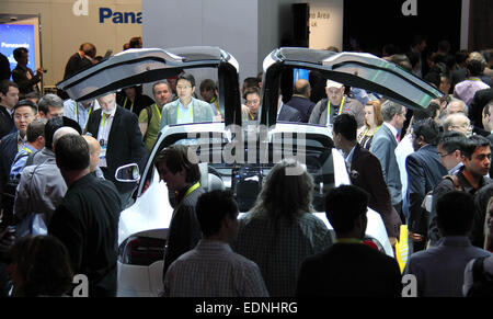 Las Vegas, USA. 7. Januar 2015. Tesla Limousine wird während der 2015 International Consumer Electronics Show (CES) in Las Vegas, USA, am 7. Januar 2015 gesehen. © Yang Lei/Xinhua/Alamy Live-Nachrichten Stockfoto