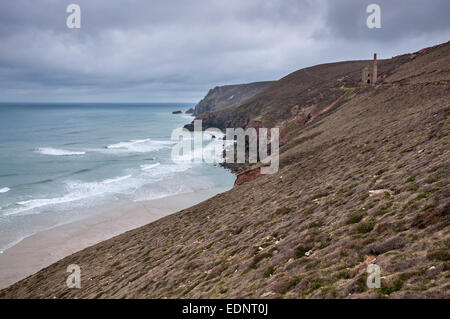 Wheal Coates Zinnmine auf dem Küstenpfad von St. Agnes, Kapelle Porth in Cornwall. Stockfoto