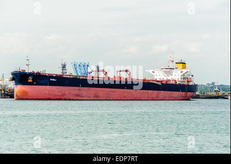 GHLBI, Öl-Tanker in Fawley Ölraffinerie Stockfoto