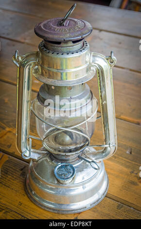 Alten Paraffin camping Laterne Stockfoto