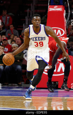 7. Januar 2015: Philadelphia 76ers weiterleiten Jerami Grant (39) in Aktion während der NBA-Spiel zwischen den Milwaukee Bucks und die Philadelphia 76ers im Wells Fargo Center in Philadelphia, Pennsylvania. Die Milwaukee Bucks gewann 97-77. Stockfoto