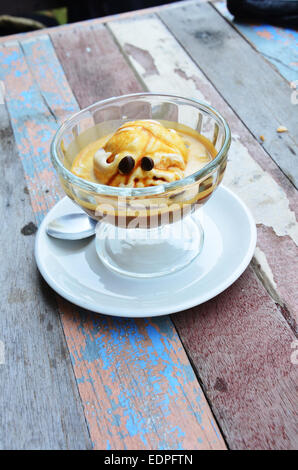 Affogato ist Kaffee Cappuccino mit Vanille Eis Stockfoto