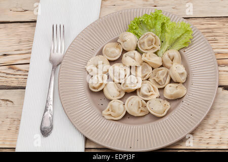 Italienische Ravioli gefüllt mit Fleisch. Stockfoto