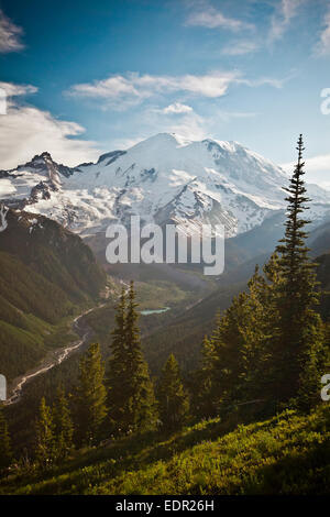 Die nördlichsten Gesicht Mount Ranier und den Winthrop Gletscher im Mount Ranier National Park Stockfoto