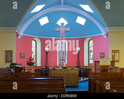 Das Runenkästchen Kreuz, Anglo-Saxon, in Runenkästchen Kirk, Dumfries & Galloway, Schottland UK Stockfoto