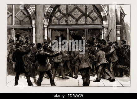 DIE AUSSCHREITUNGEN IM WESTEND VON LONDON, 8. FEBRUAR, UK, 1886: PLÜNDERUNGEN GESCHÄFTE IN PICCADILLY Stockfoto