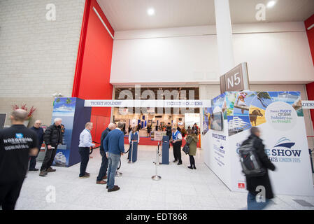 Excel, London Docklands, UK. 9. Januar 2015. Der London Boat Show öffnet ab 9-18. Januar und der Telegraph Cruise Show vom 9.-11. Januar. Bildnachweis: Malcolm Park Leitartikel/Alamy Live-Nachrichten Stockfoto