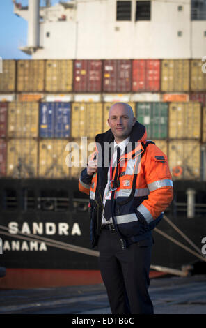 James Smart, angestellt an das Team von Liverpool Piloten Liverpool Pilot Services Ltd am Fluss Mersey, England, UK. Stockfoto