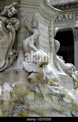 Italien, Rom, Brunnen am Pantheon bin Piazza della Rotonda, Italien, Rom, Brunnen in der Nähe von Piazza della Rotonda, Pantheo, Italien, Europa Stockfoto