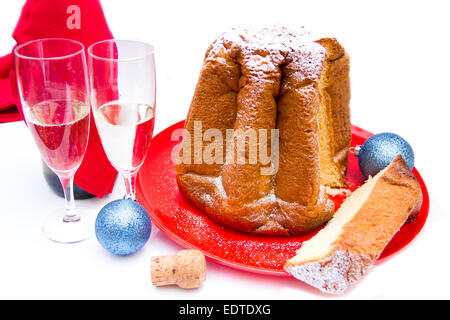 Champagner und Pandora auf weißem Hintergrund Stockfoto