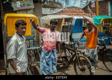 Rikschafahrer in Tamluk, West-Bengalen.