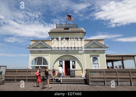 St Kilda restauriert neu Tee Zimmer Kiosk am Ende des Piers, Melbourne, Australien Stockfoto