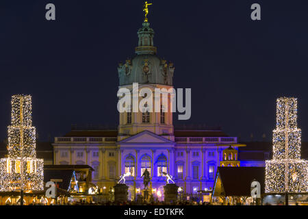 Berlin. Weihnachtsmarkt Bin Schloss Charlottenburg. Weihnachtsmarkt Am ...