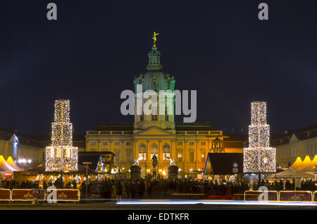 Traditioneller Weihnachtsmarkt am Schloss Charlottenburg, Berlin, Deutschland, traditionellen Weihnachtsmarkt in Charlottenburg Pa Stockfoto