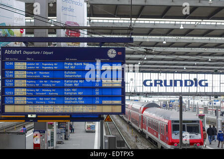 Anzeige in der Bahnhofshalle bin Hauptbahnhof in München, füttere Eines Streiks der GDL, Oberbayern, Bayern, Deutschland, Europa, Stockfoto