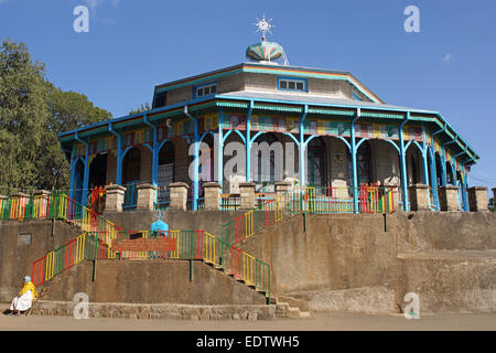 ADDIS ABEBA, Äthiopien - 5. Dezember 2014: Kirche Entoto Maryam auf Mount Entoto am 5. Dezember 2014 in Addis Ababa, Äthiopien Stockfoto