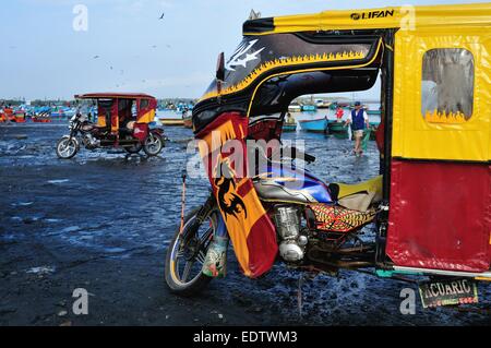 Fisch - Hafen in PUERTO PIZARRO kaufen. Abteilung von Tumbes. Peru Stockfoto