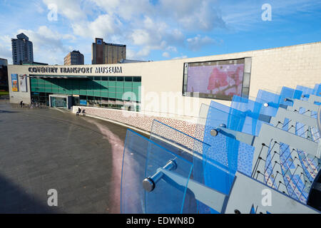 Eingang zum britischen Coventry Transport-Museum Stockfoto