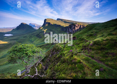 Malerischer Blick auf der Trotternish Ridge in der Nähe des Quiraing auf der Insel Skye, Schottland, Großbritannien Stockfoto