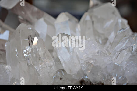 Edelstein Bergkristall transparent Druze closeup Stockfoto