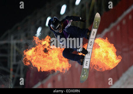 Moskau, Russland. 10. Januar 2015. Pat Bergener der Schweiz tritt während der russische Grand Prix der World Snowboard Tour in Moskau, Russland, am 10. Januar 2015. © Pavel Bednyakov/Xinhua/Alamy Live-Nachrichten Stockfoto