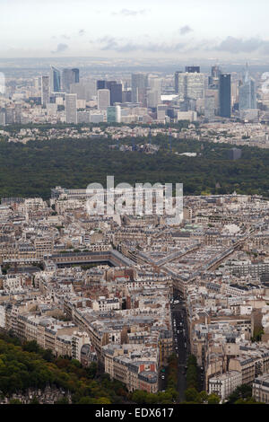 Frankreich, Paris, Blick vom Eiffel-Turm mit Blick auf den Finanzplatz. Stockfoto